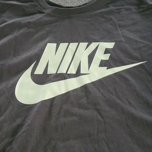 Nwt nike t-shirt